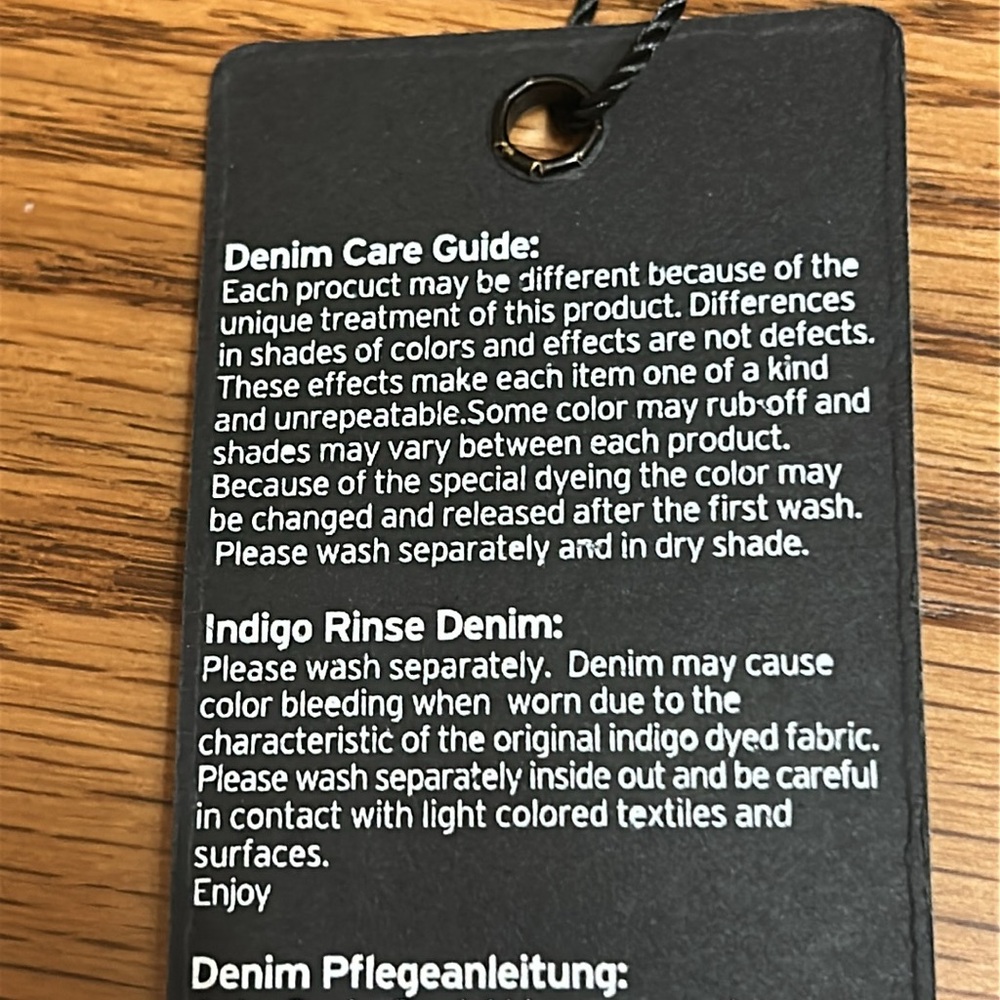 Mavi Karly Blue Jean Shorts Classic Stretch Fit
Size 25 - Picture 7 of 9